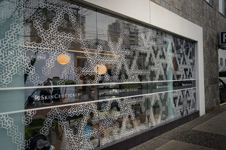 Premier Graphics selects ‘no brainer’ Drytac ViziPrint for festive graphics project