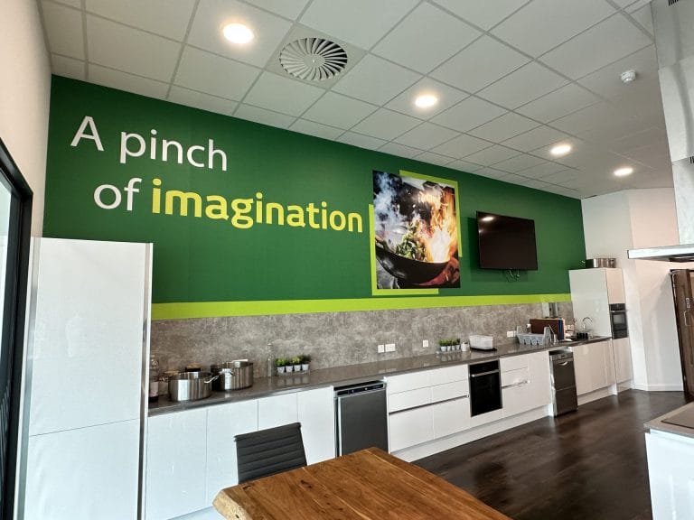 A winning recipe for N3 Display Graphics and Drytac with large-scale wallpaper project